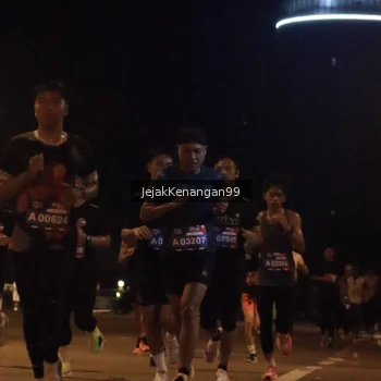 Runner Photo 3684513