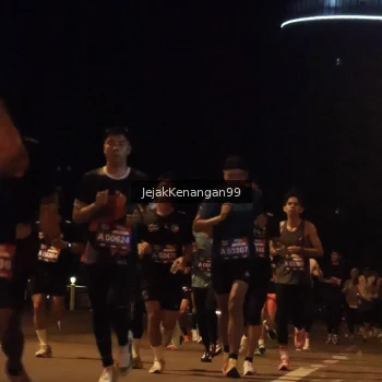 Runner Photo 3684551