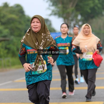 Runner Photo 3684657