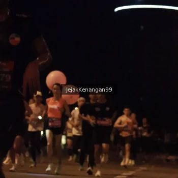 Runner Photo 3684671