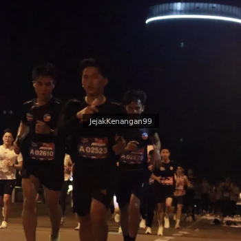 Runner Photo 3684733