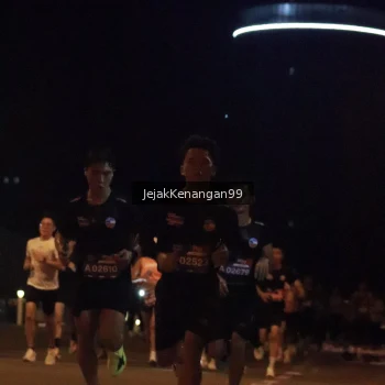 Runner Photo 3684749