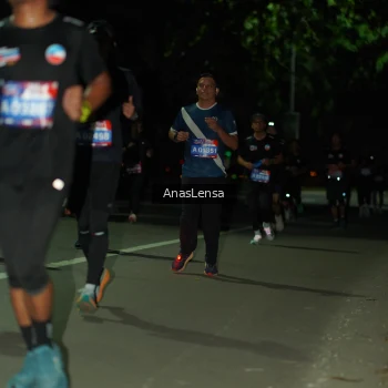 Runner Photo 3684974