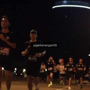 Runner Photo 3685009