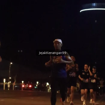 Runner Photo 3685126