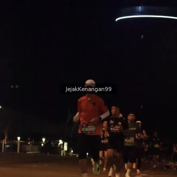 Runner Photo 3685179