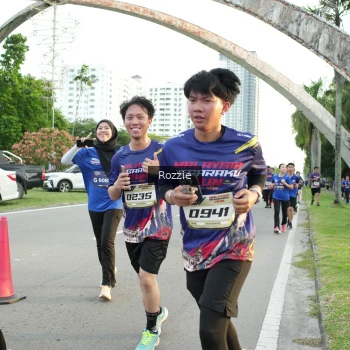 Runner Photo 3685216