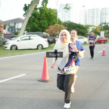 Runner Photo 3685833