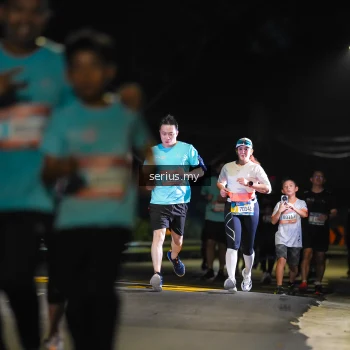 Runner Photo 3685965