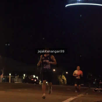 Runner Photo 3686085