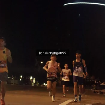 Runner Photo 3686155