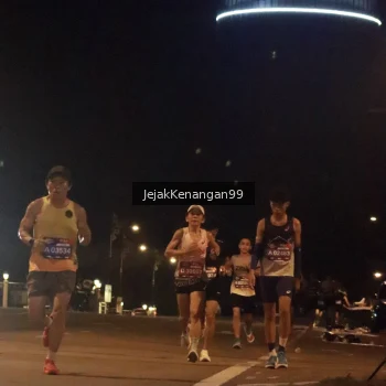 Runner Photo 3686165