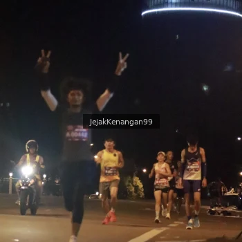 Runner Photo 3686195