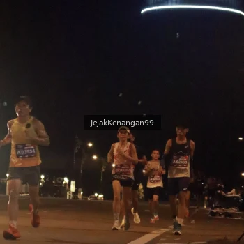 Runner Photo 3686239
