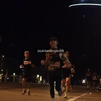 Runner Photo 3686288