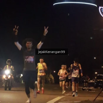 Runner Photo 3686306