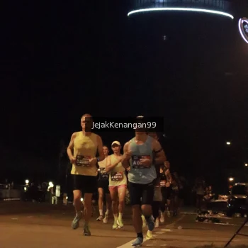 Runner Photo 3686323