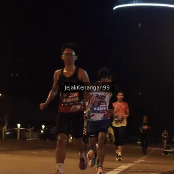 Runner Photo 3686515