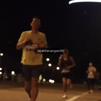 Runner Photo 3686552