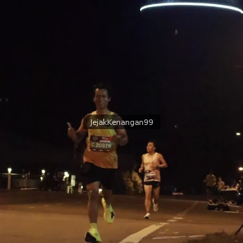 Runner Photo 3686581