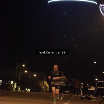 Runner Photo 3686638