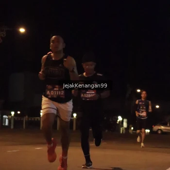 Runner Photo 3686644