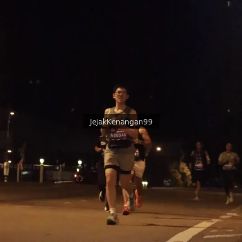 Runner Photo 3686670