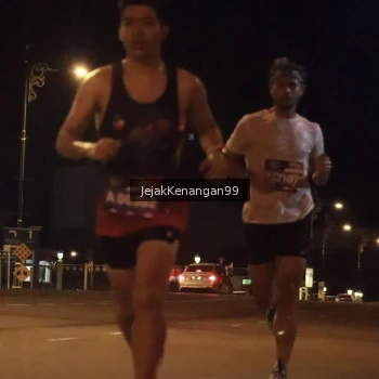 Runner Photo 3686692