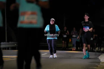 Runner Photo 3686745