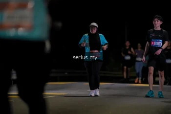 Runner Photo 3686765