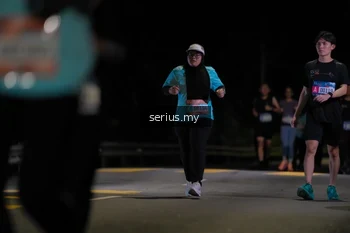 Runner Photo 3686771