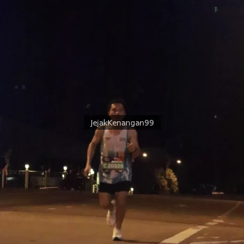 Runner Photo 3686775