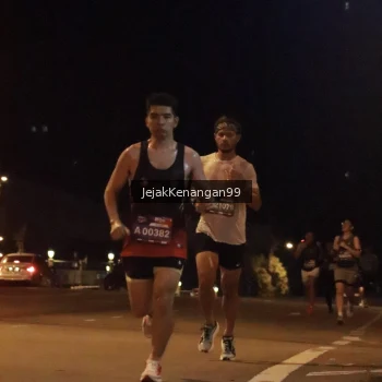 Runner Photo 3686793