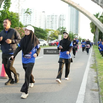 Runner Photo 3686795