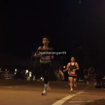 Runner Photo 3686811
