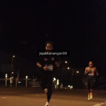 Runner Photo 3686832