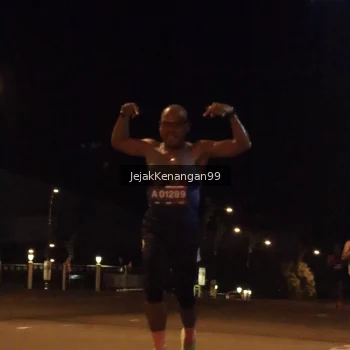 Runner Photo 3686877