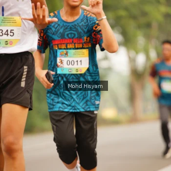 Runner Photo 3686923