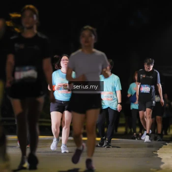 Runner Photo 3686965