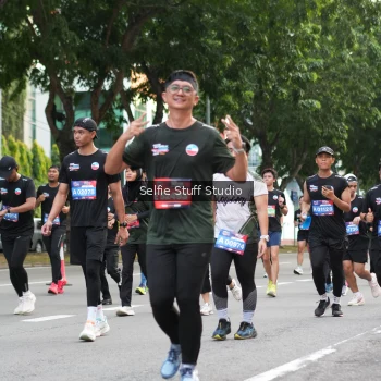Runner Photo 3686970