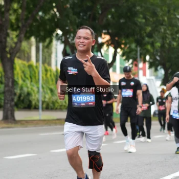 Runner Photo 3687074