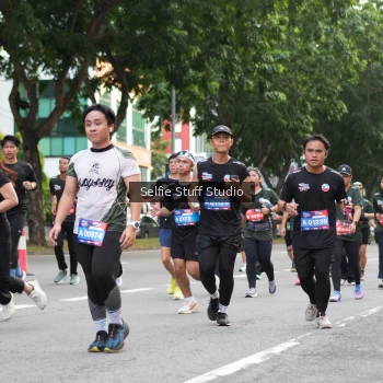 Runner Photo 3687090
