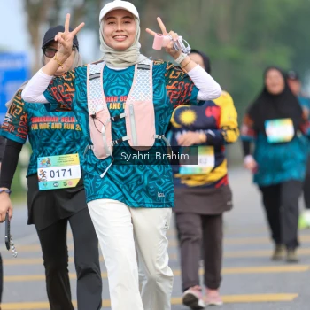 Runner Photo 3687494