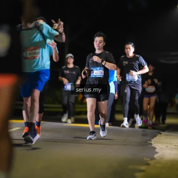 Runner Photo 3687605