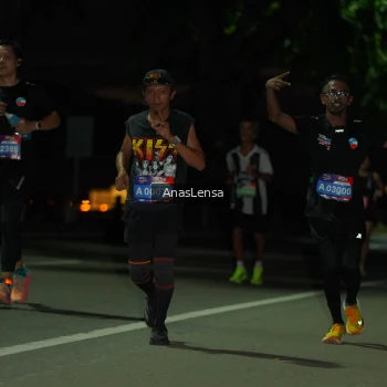 Runner Photo 3687633