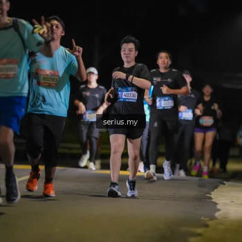 Runner Photo 3687635