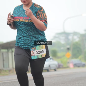 Runner Photo 3687776