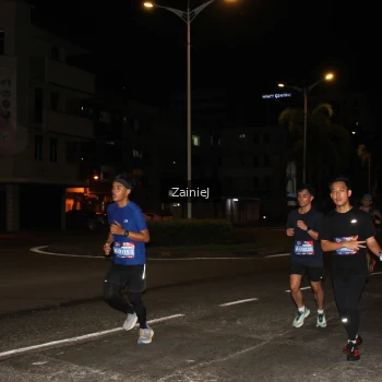 Runner Photo 3687797
