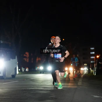 Runner Photo 3690002