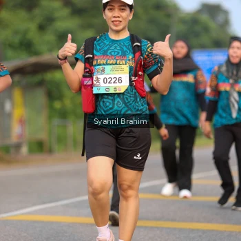 Runner Photo 3690006
